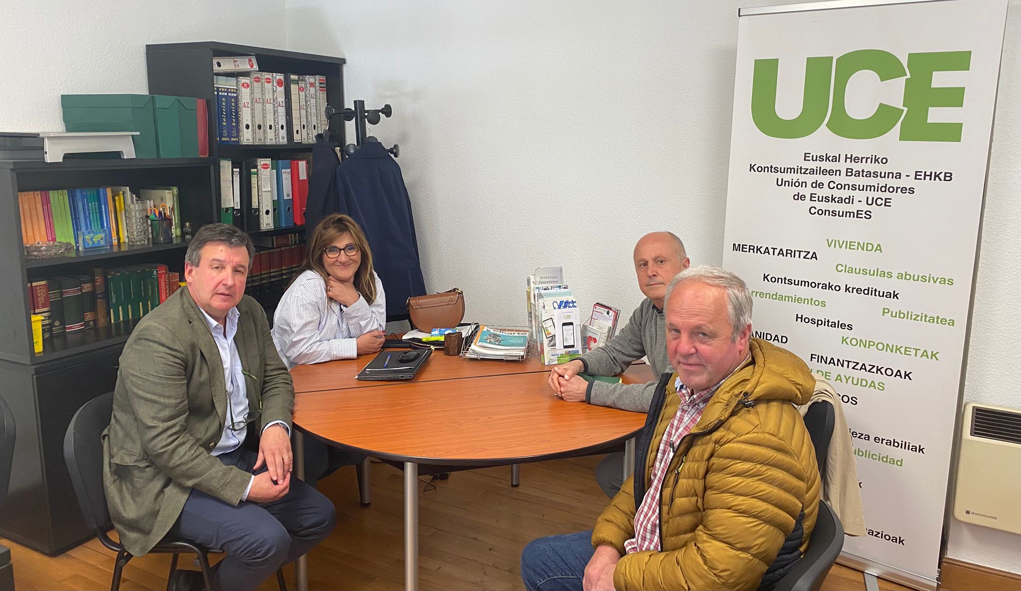 ENBA y UCE, Unión de Consumidores, firman un acuerdo de colaboración para defender los intereses de baserritarras y consumidores